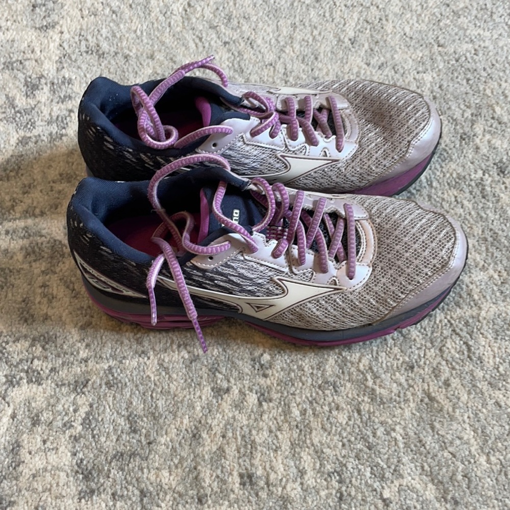 Mizuno Waverunner 19 Running Shoe - Size 8.5
